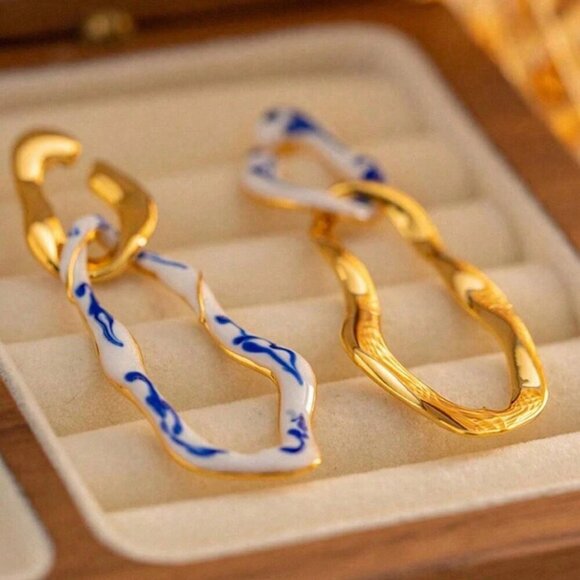 Blue And White Casual Women's Hollow Porcelain Earrings - Picture 2 of 3